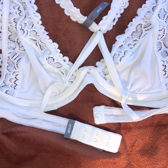 White Aerie Triangle Bralette 32B - Picture 2 of 4